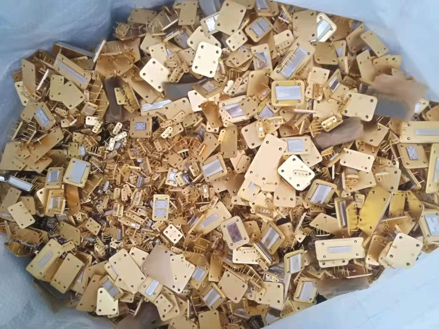 普潤(rùn)貴金屬回收公司：專業(yè)回收鍍金廢料，為環(huán)保助力